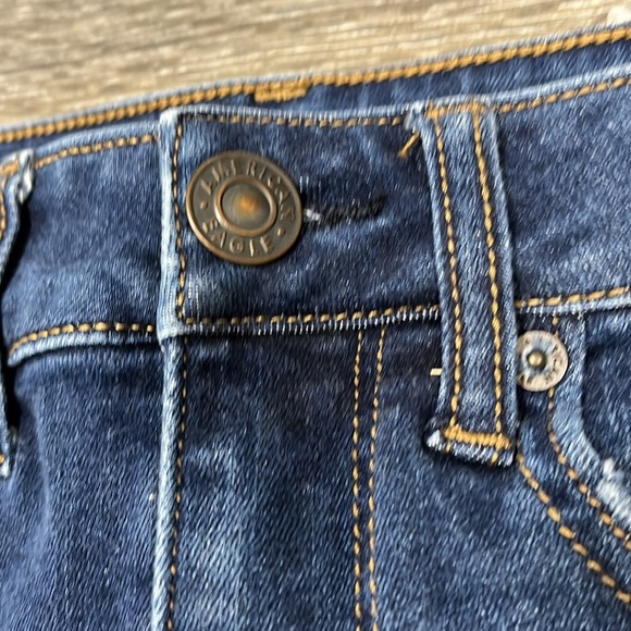 American Eagle Denim Hi-Rise Mini Skirt Next Level Stretch Size 2 - Picture 2 of 5